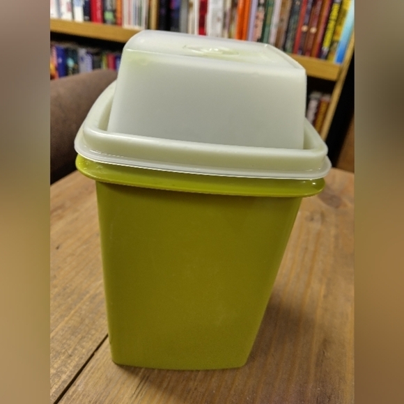 Vintage Tupperware Avocado Green Pickle Keeper Olive Green - Picture 9 of 11